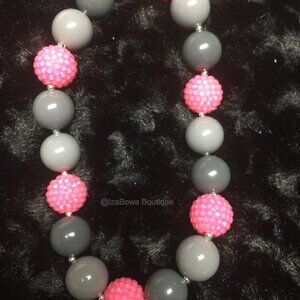 Hot Pink Sparkle & Grey Chunky Bead Necklace     NK1055  Handmade NWT Boutique